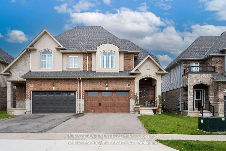 Front of 41 Foothills Lane