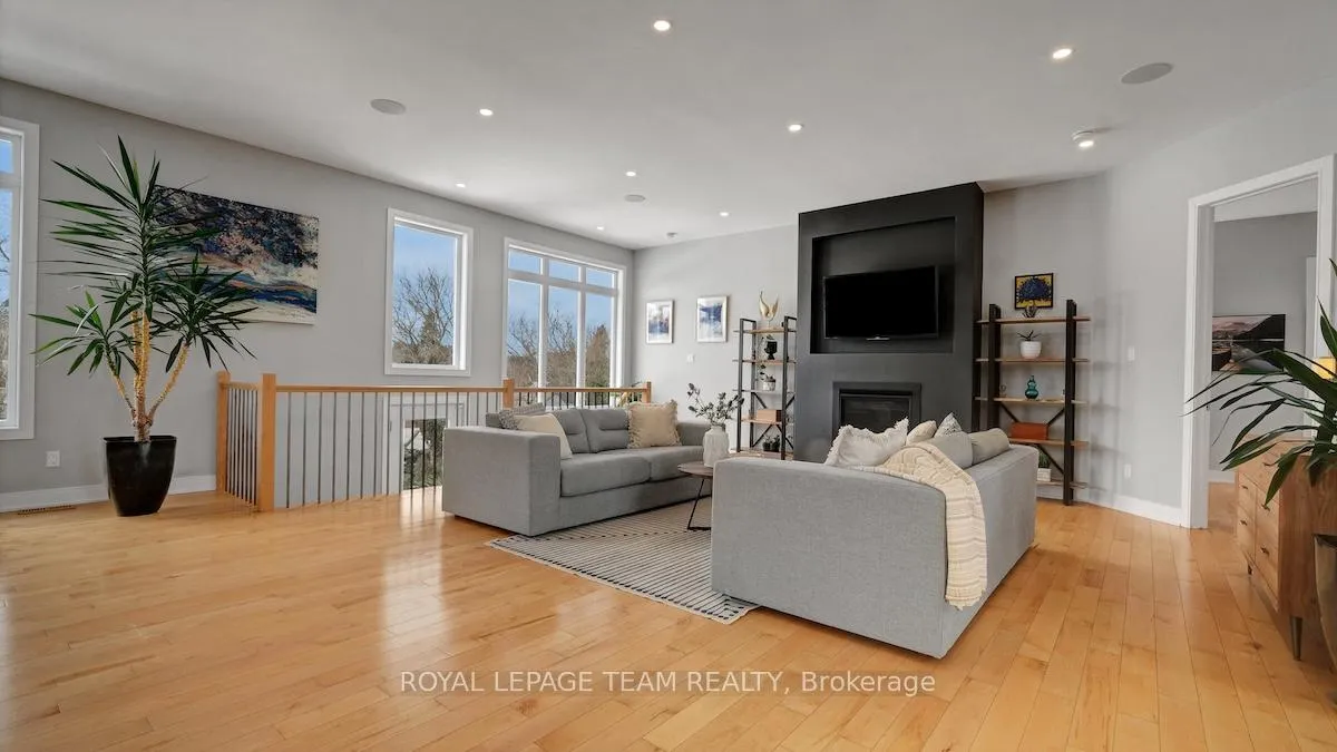 Photo 9 of 349 Shoreway Drive, Ottawa, Greely — HOMEH