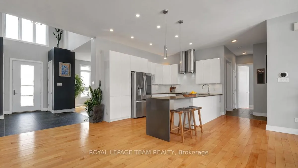 Photo 13 of 349 Shoreway Drive, Ottawa, Greely — HOMEH
