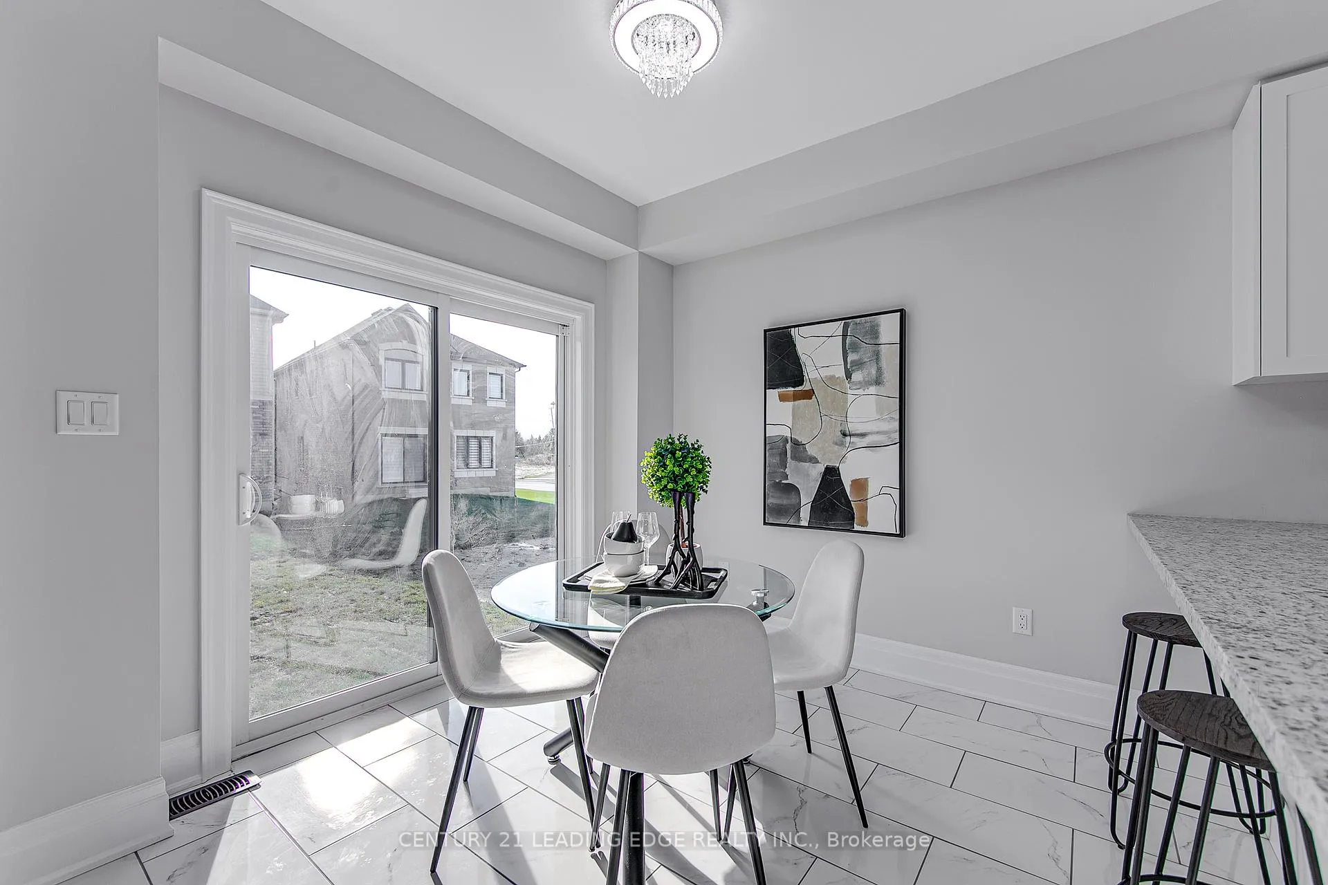 Photo 15 of 108 Lorne Thomas Place, New Tecumseth, Alliston — HOMEH