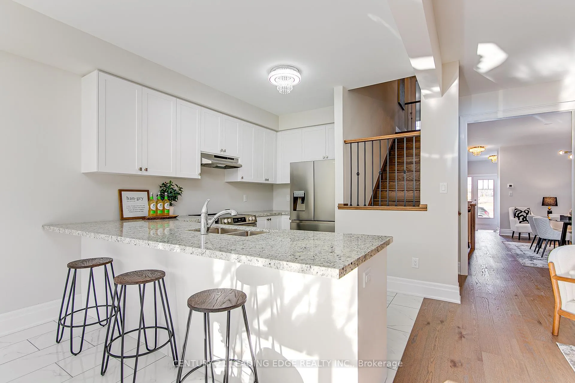 Photo 16 of 108 Lorne Thomas Place, New Tecumseth, Alliston — HOMEH