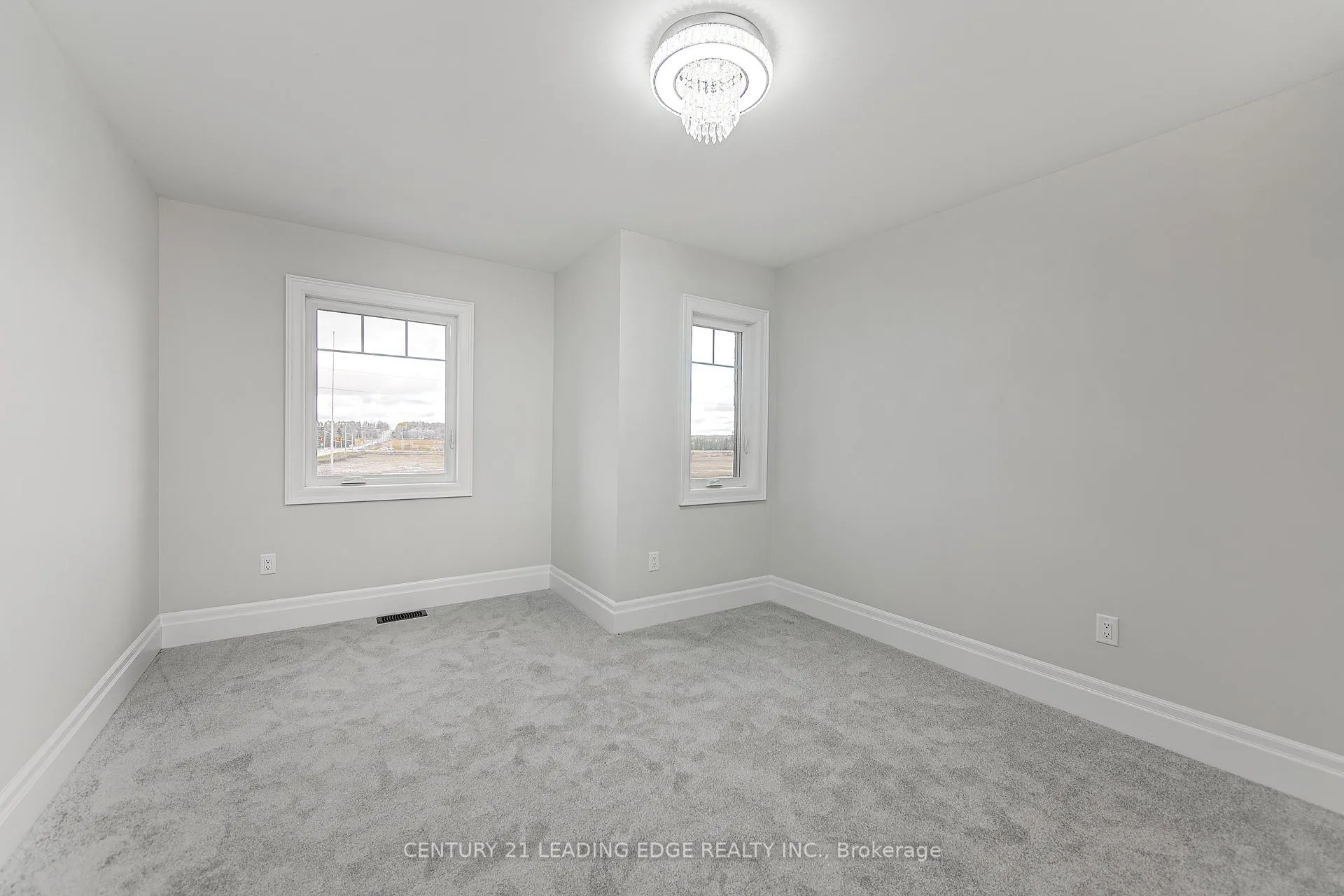 Photo 29 of 108 Lorne Thomas Place, New Tecumseth, Alliston — HOMEH