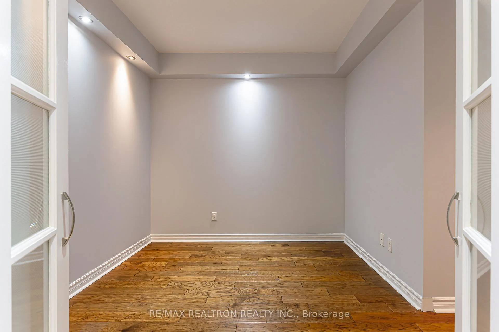 Photo 5 of Unit 617, 28 William Carson Crescent, North York, St. Andrew-Windfields — HOMEH