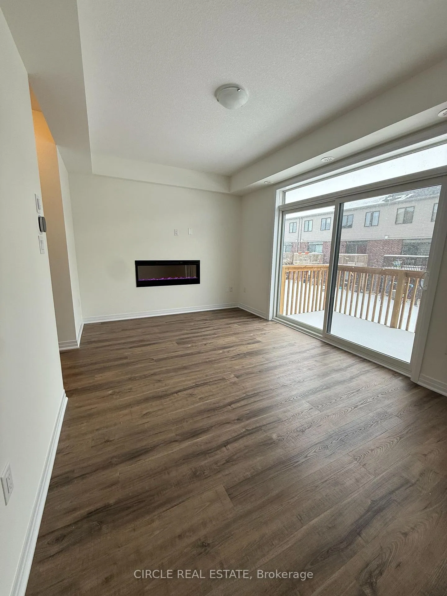 Photo 3 of 29 Hine Road, Brantford — HOMEH