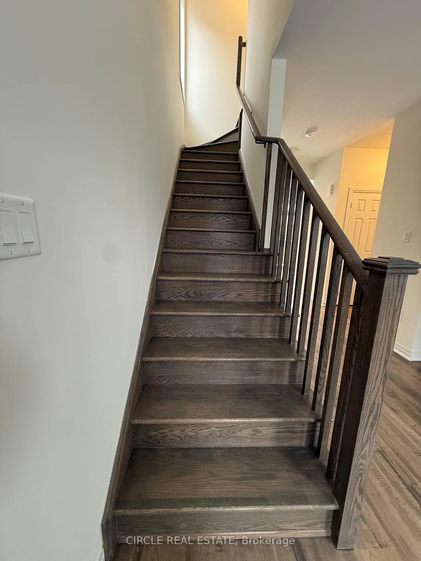 Photo 8 of 29 Hine Road, Brantford — HOMEH