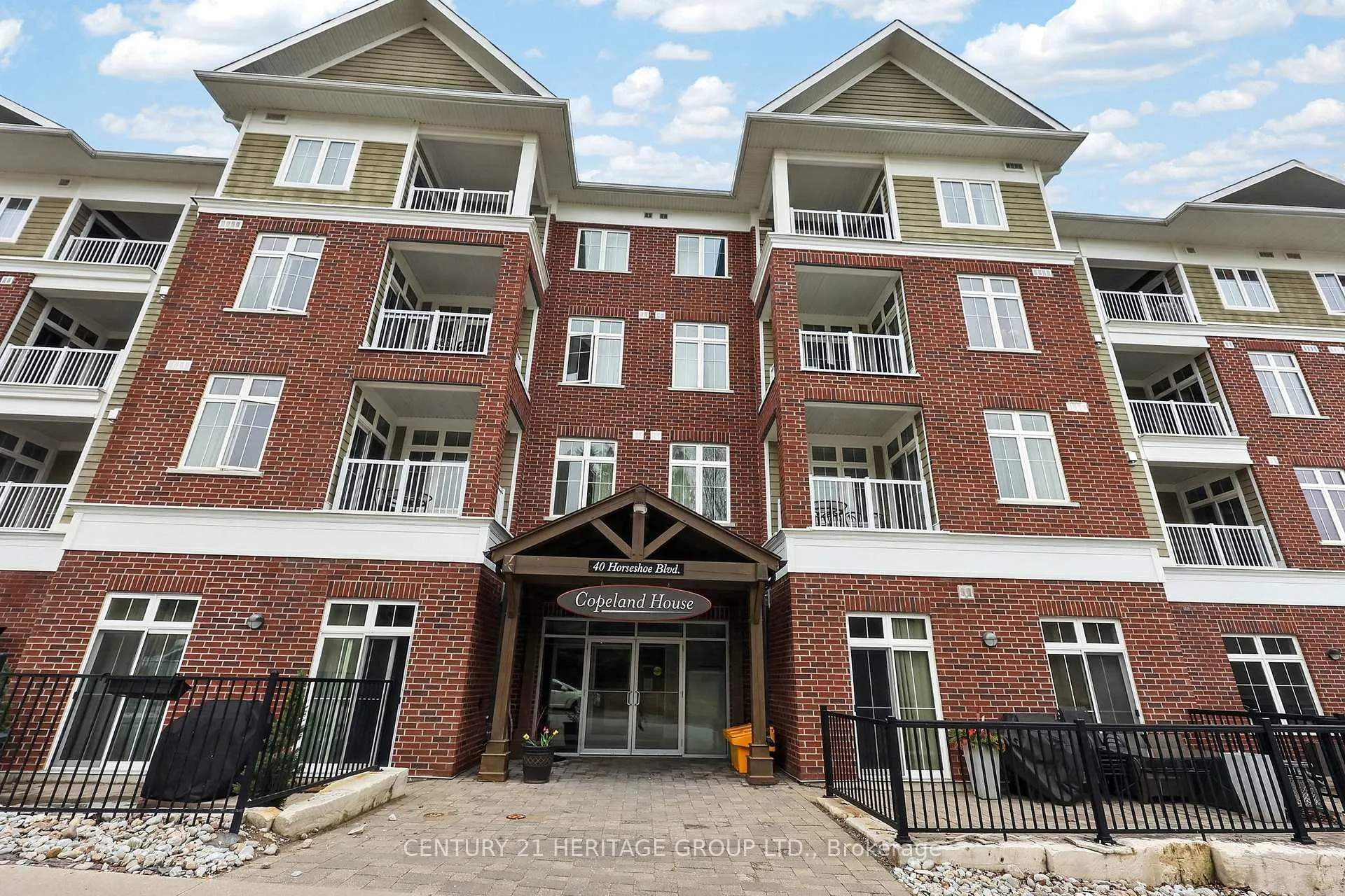 Photo 3 of Unit 305, 40 Horseshoe Boulevard, Oro-Medonte, Horseshoe Valley — HOMEH