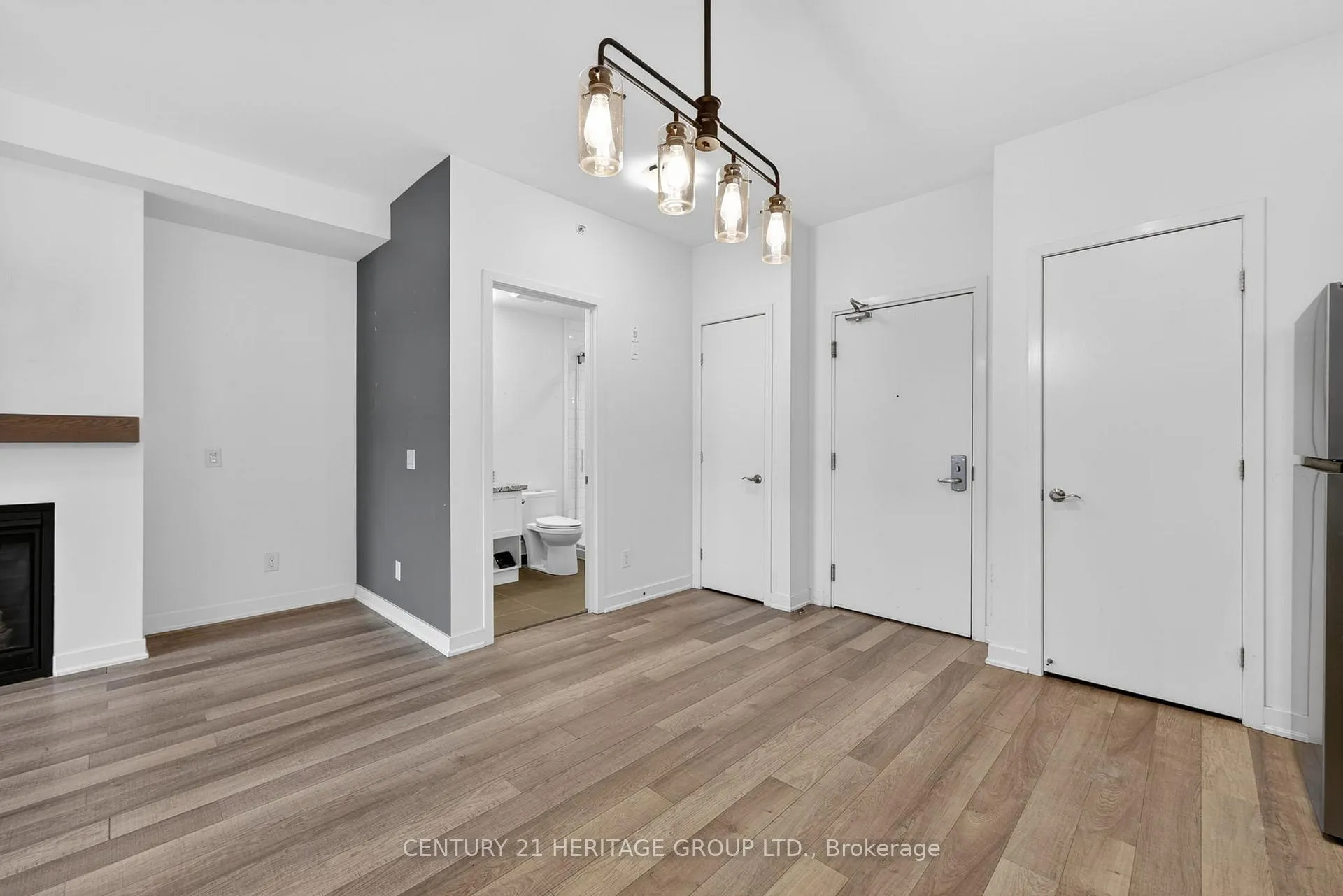 Photo 11 of Unit 305, 40 Horseshoe Boulevard, Oro-Medonte, Horseshoe Valley — HOMEH