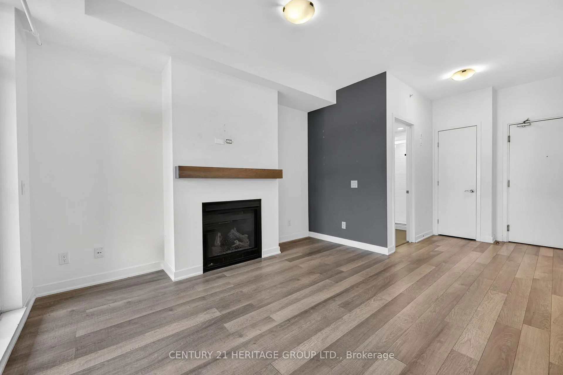 Photo 15 of Unit 305, 40 Horseshoe Boulevard, Oro-Medonte, Horseshoe Valley — HOMEH