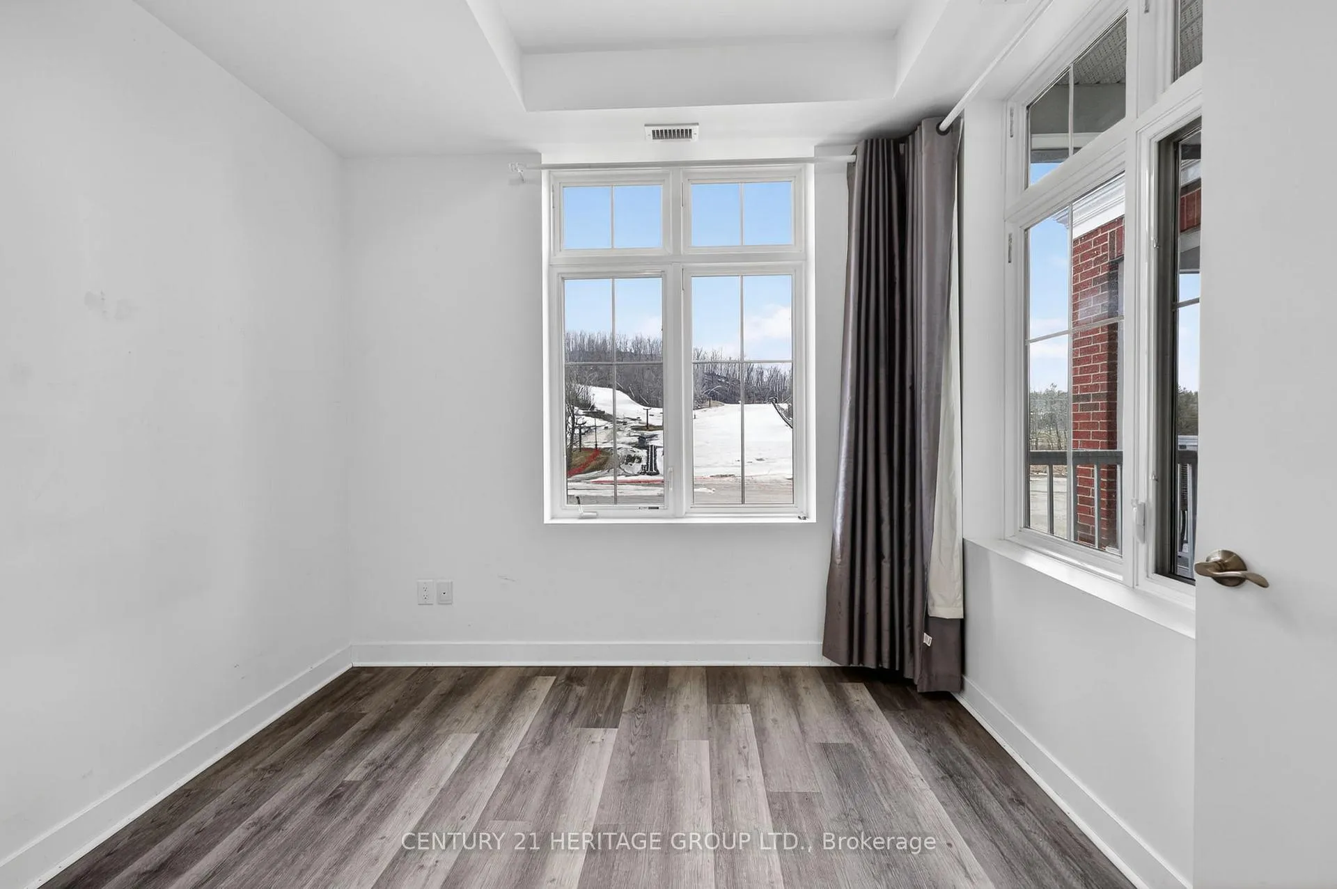 Photo 18 of Unit 305, 40 Horseshoe Boulevard, Oro-Medonte, Horseshoe Valley — HOMEH
