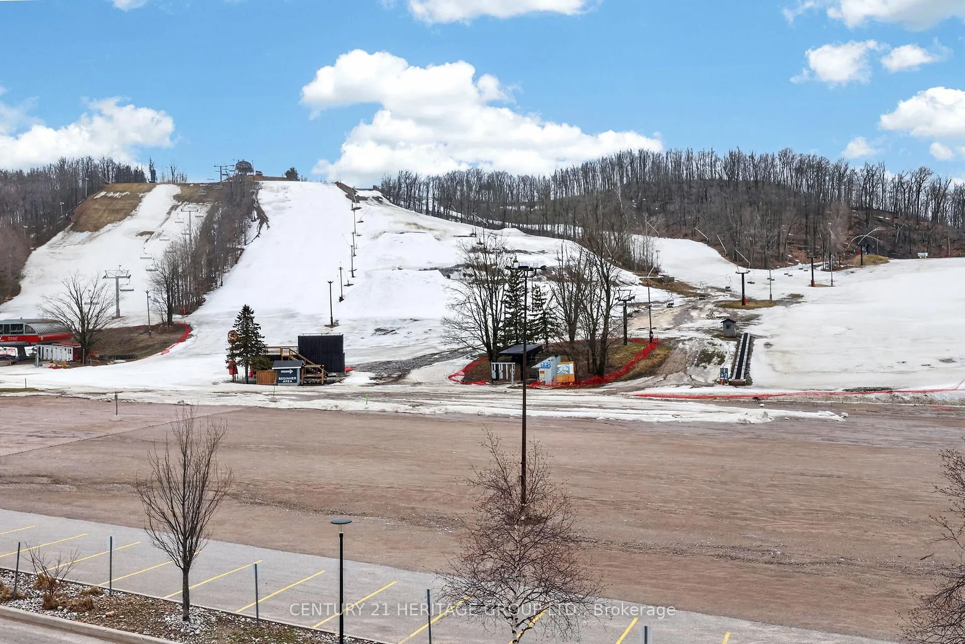 Photo 27 of Unit 305, 40 Horseshoe Boulevard, Oro-Medonte, Horseshoe Valley — HOMEH