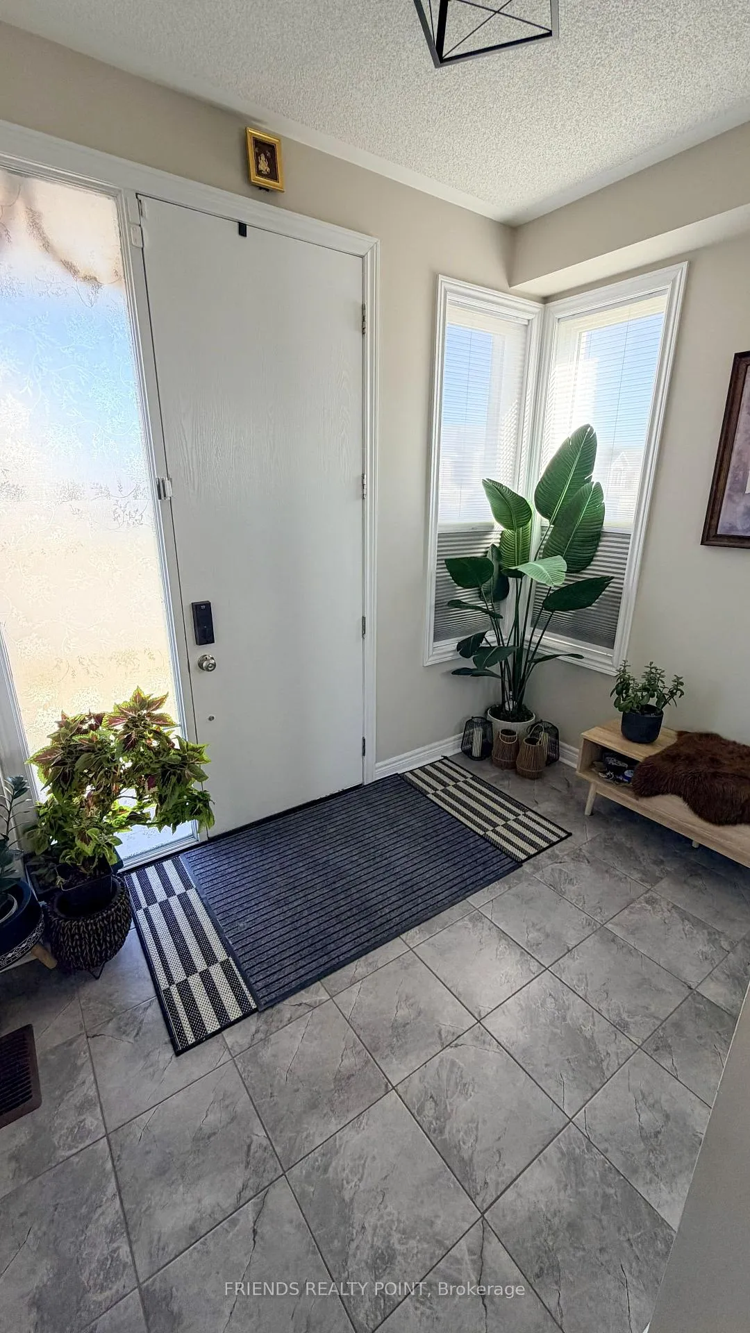 Photo 2 of 2502 Hibiscus Drive, Pickering, Rural Pickering — HOMEH