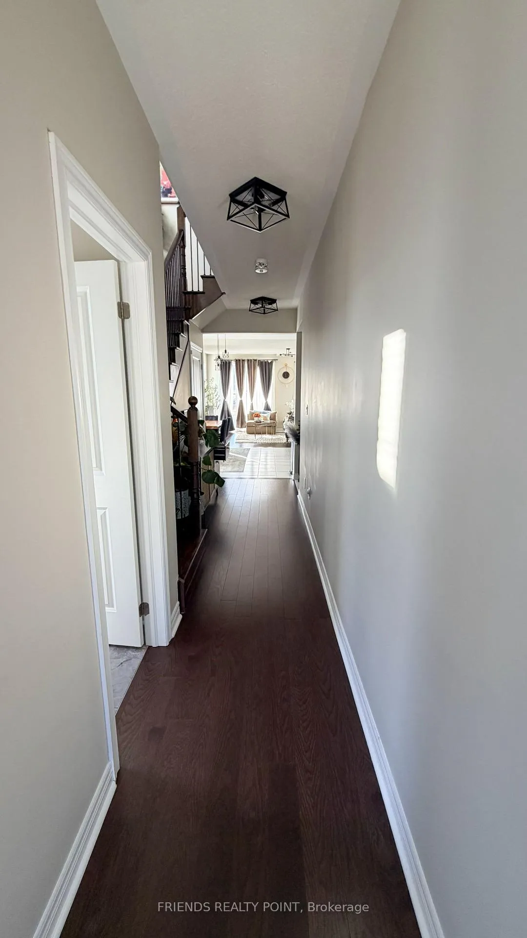 Photo 4 of 2502 Hibiscus Drive, Pickering, Rural Pickering — HOMEH