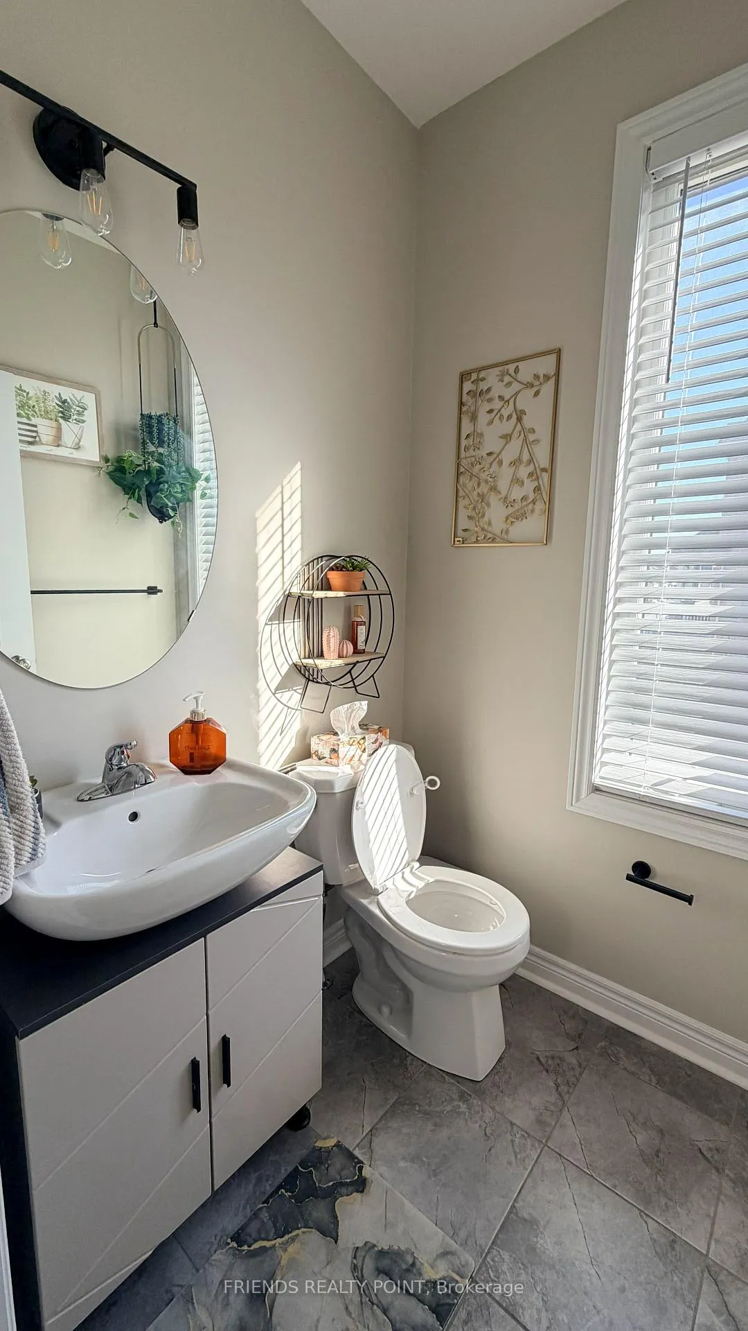 Photo 5 of 2502 Hibiscus Drive, Pickering, Rural Pickering — HOMEH