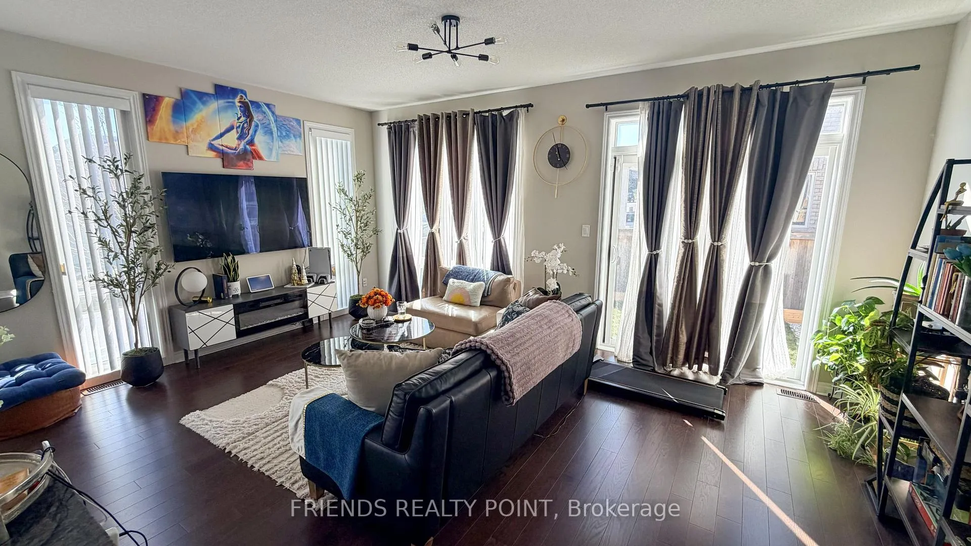 Photo 8 of 2502 Hibiscus Drive, Pickering, Rural Pickering — HOMEH