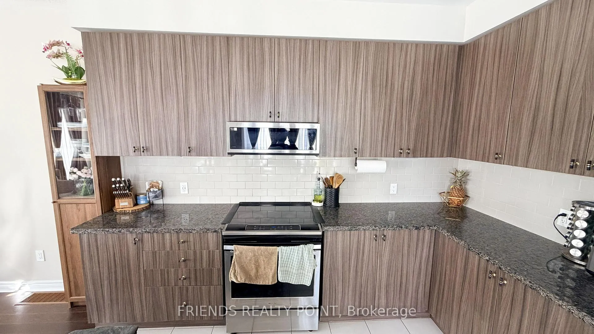 Photo 12 of 2502 Hibiscus Drive, Pickering, Rural Pickering — HOMEH