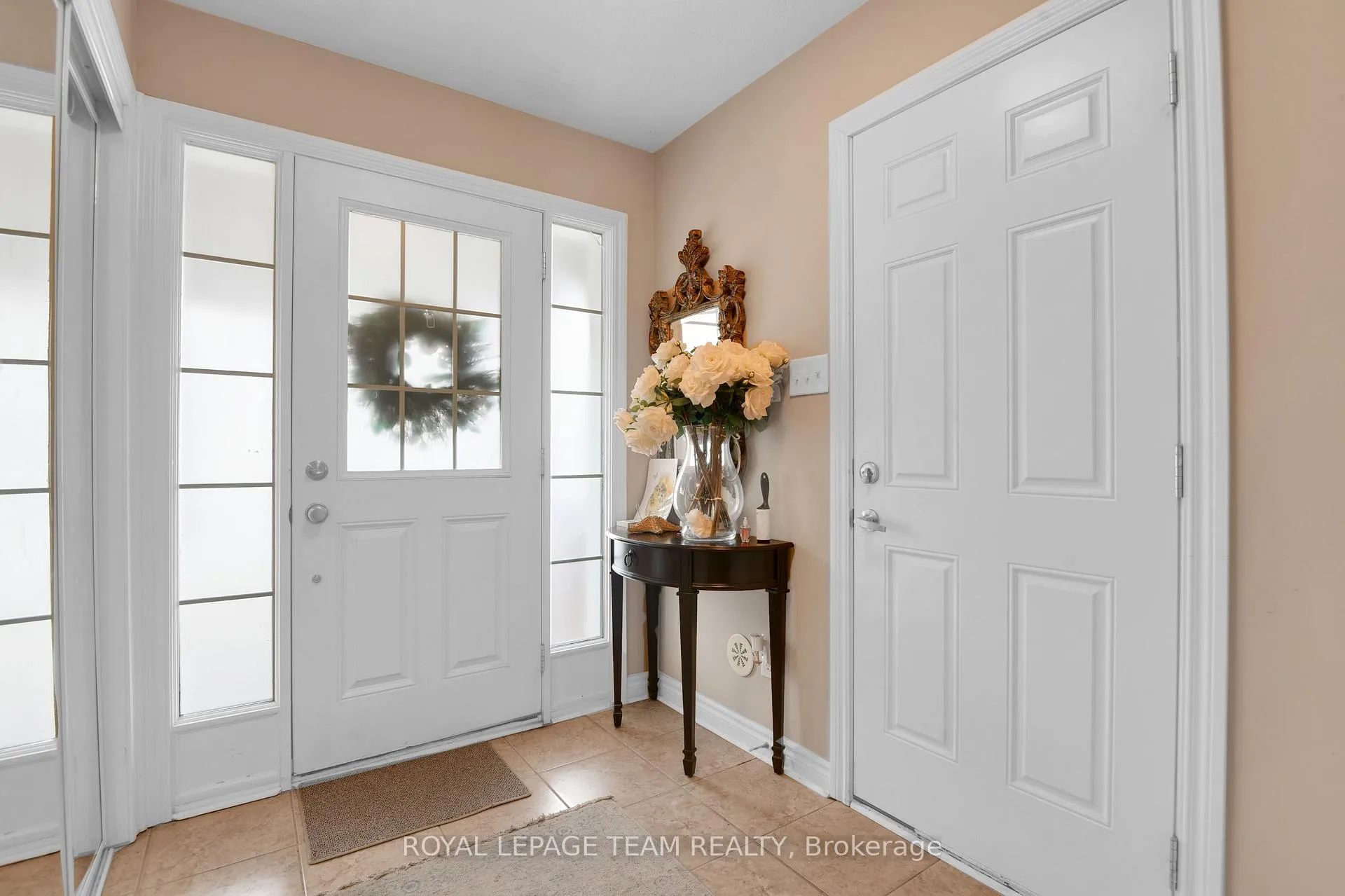 Photo 5 of 920 Messor Crescent, Ottawa, Stittsville (North) — HOMEH