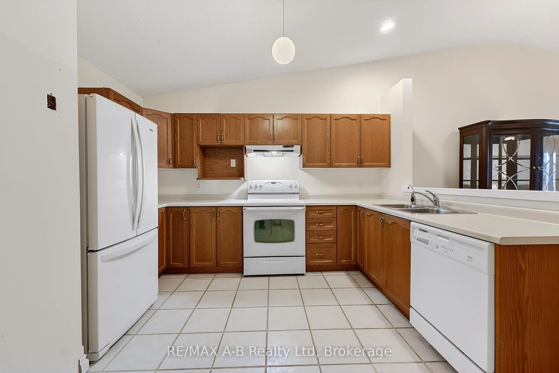 Photo 4 of Unit 23, 24 Griffiths Drive, Brant, Paris — HOMEH