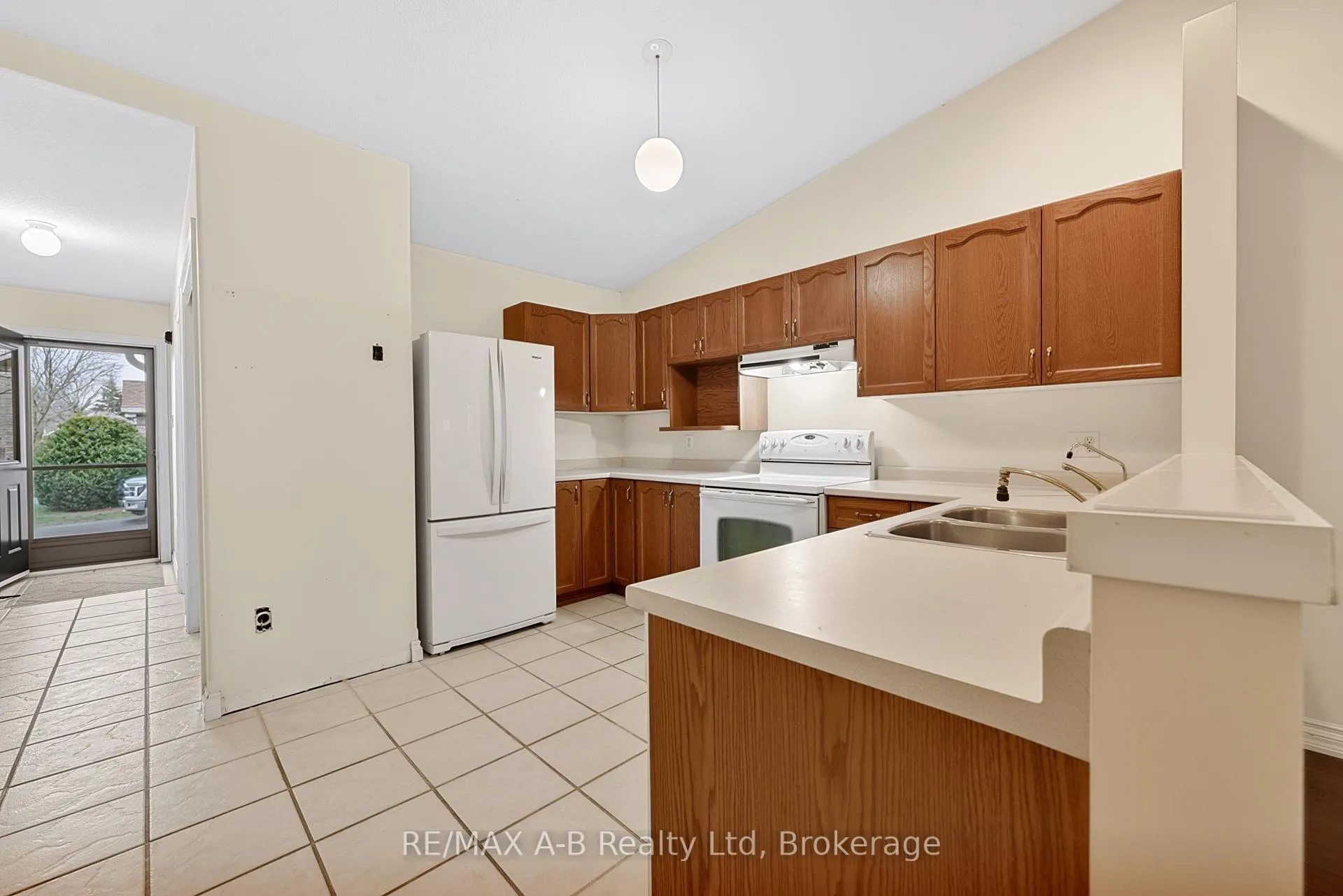 Photo 6 of Unit 23, 24 Griffiths Drive, Brant, Paris — HOMEH