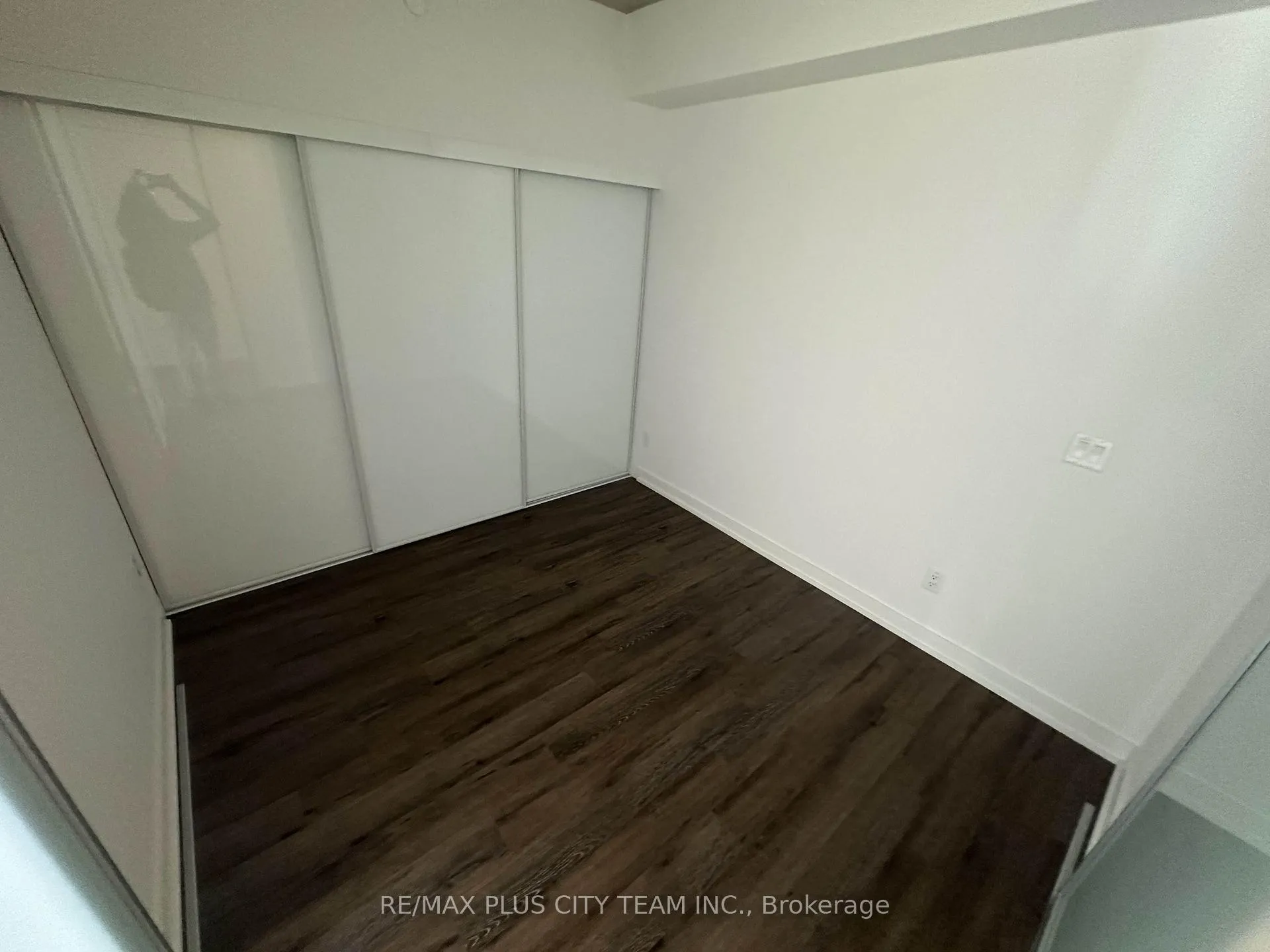 Photo 7 of Unit 811, 45 Baseball Place, Toronto, South Riverdale — HOMEH