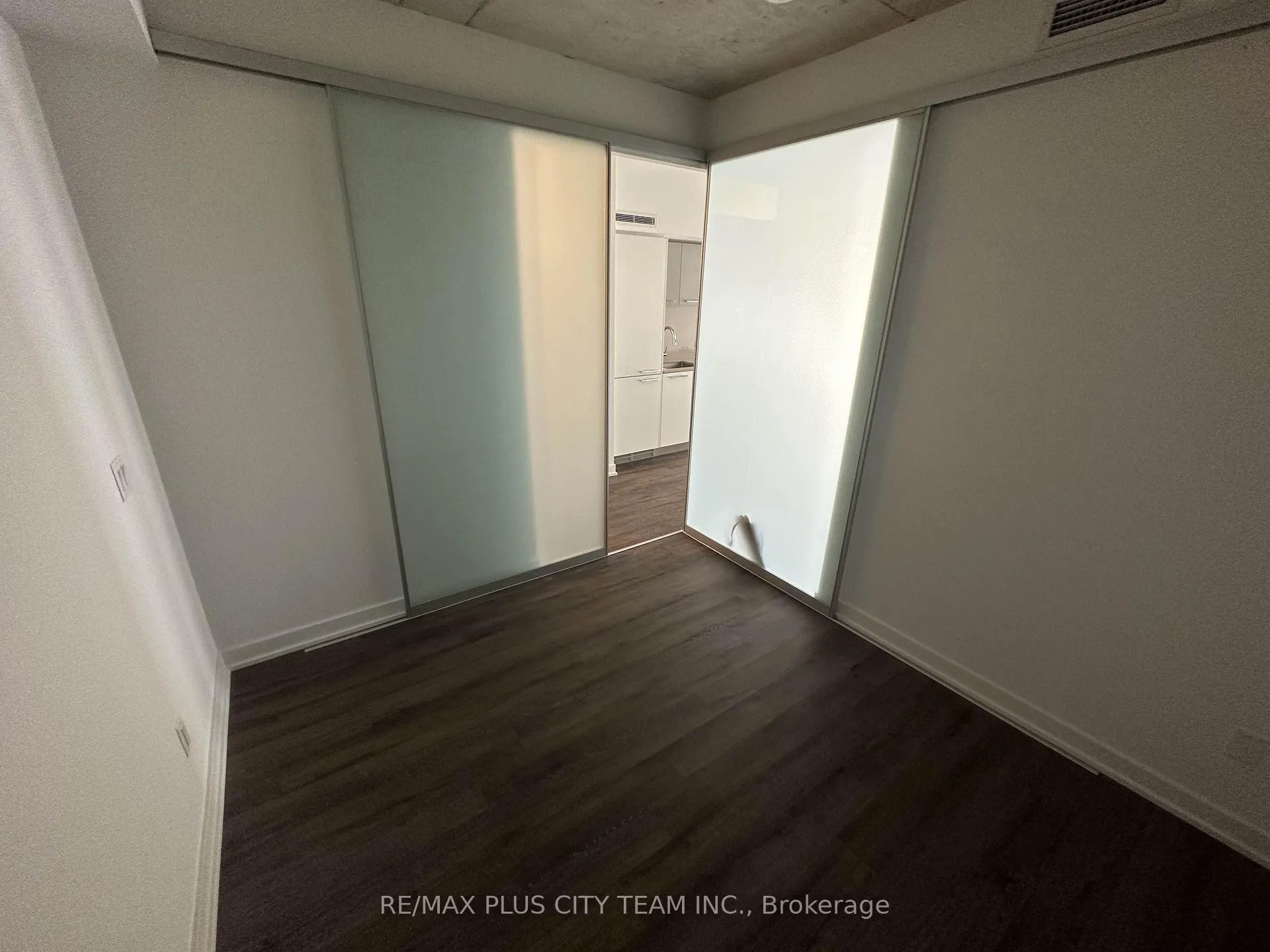 Photo 9 of Unit 811, 45 Baseball Place, Toronto, South Riverdale — HOMEH
