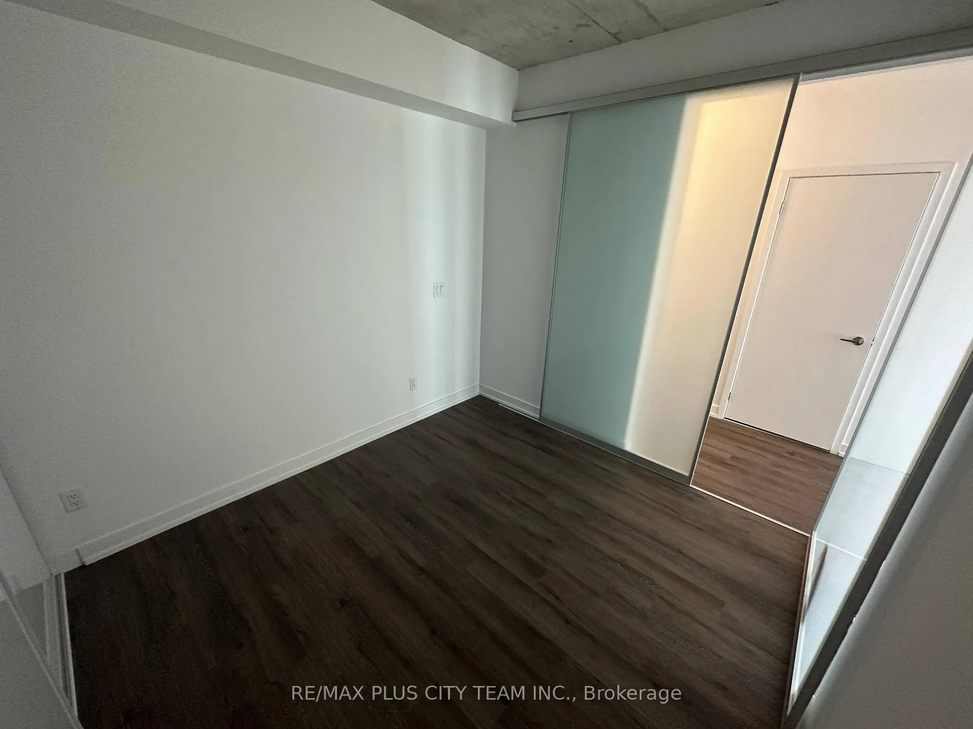 Photo 10 of Unit 811, 45 Baseball Place, Toronto, South Riverdale — HOMEH