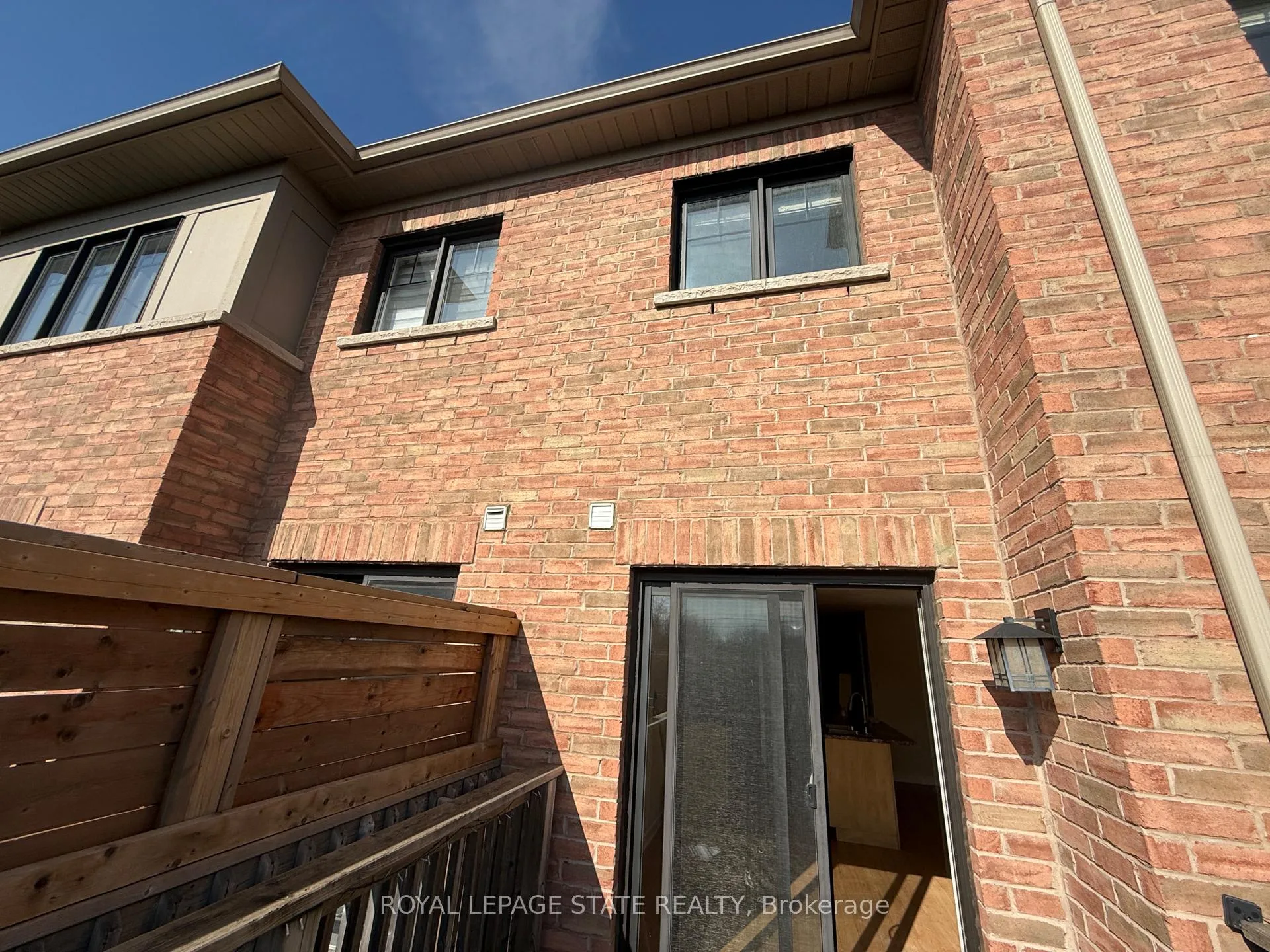 Photo 20 of Unit Upper, 148 Crafter Crescent, Hamilton, Stoney Creek Mountain — HOMEH