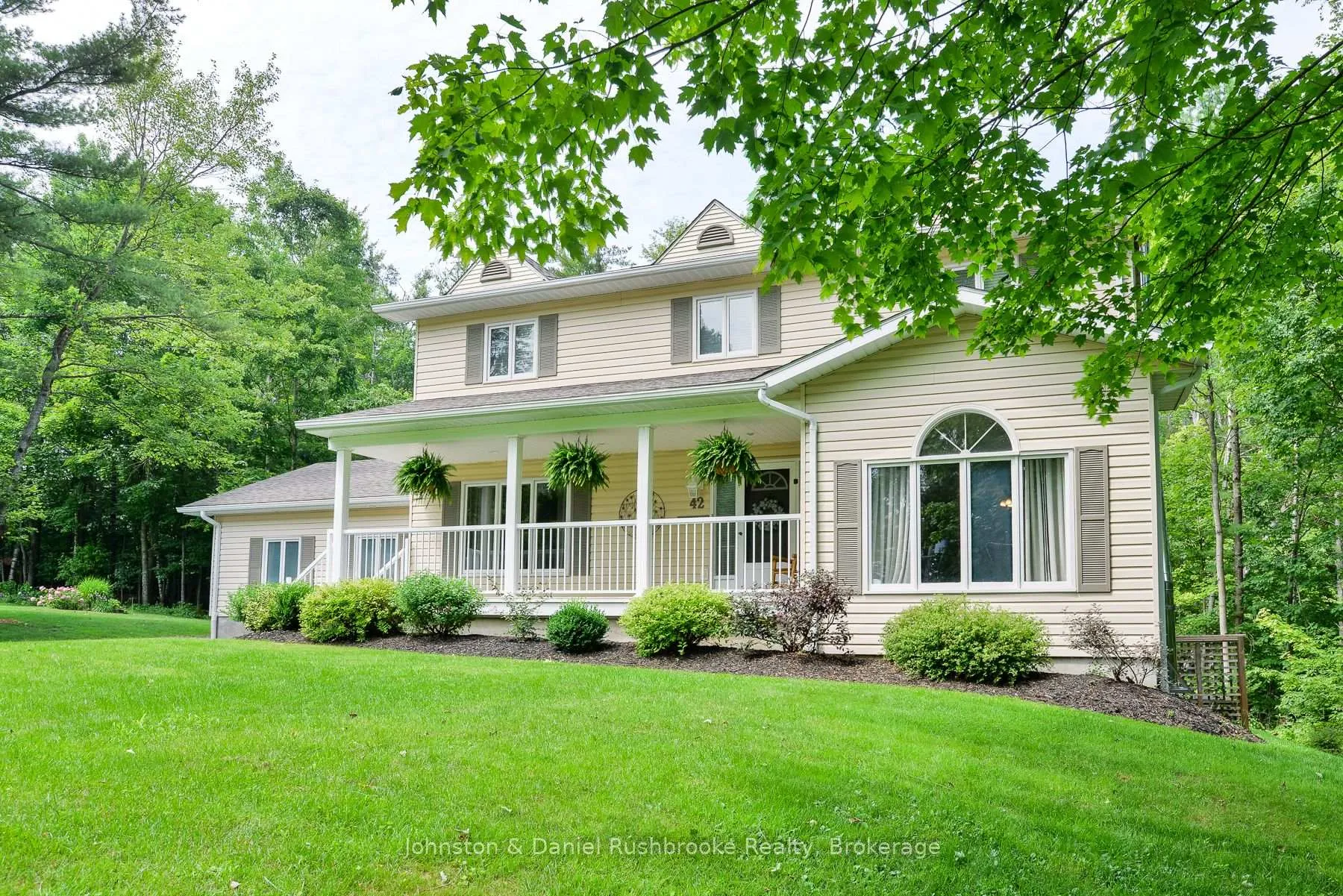 Photo 3 of 42 McCrank Drive NW, Bracebridge, Monck (Bracebridge) — HOMEH