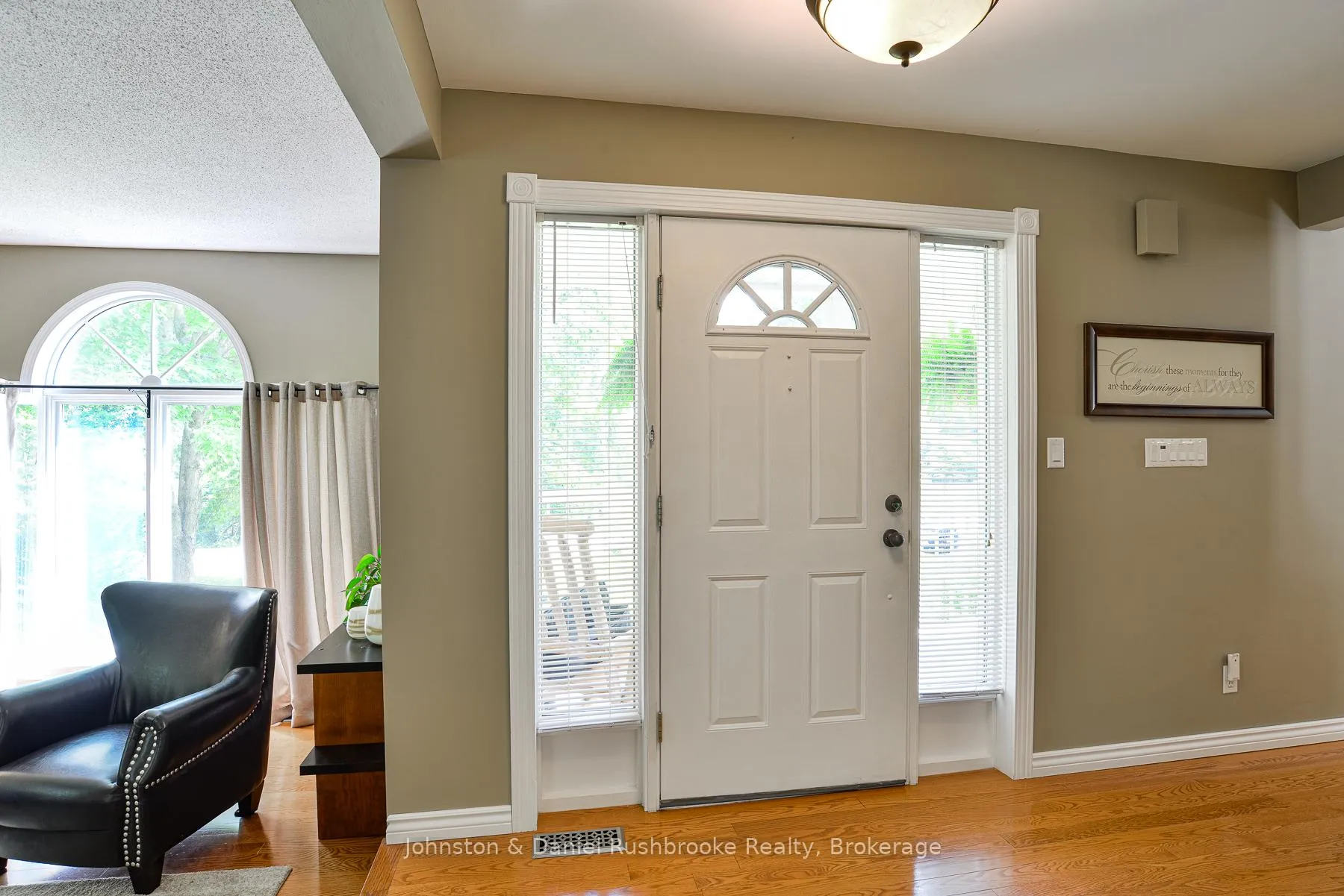 Photo 5 of 42 McCrank Drive NW, Bracebridge, Monck (Bracebridge) — HOMEH