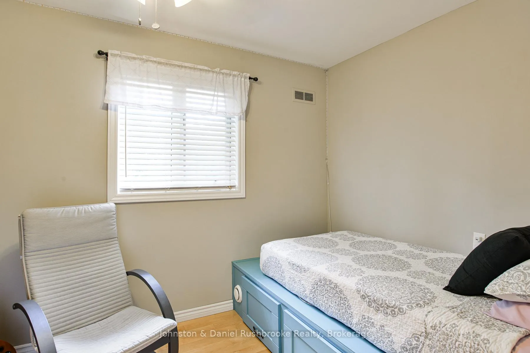 Photo 19 of 42 McCrank Drive NW, Bracebridge, Monck (Bracebridge) — HOMEH