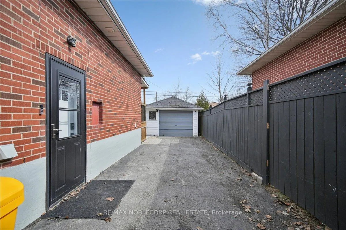 Photo 32 of 259 Farewell Street, Oshawa, Donevan — HOMEH