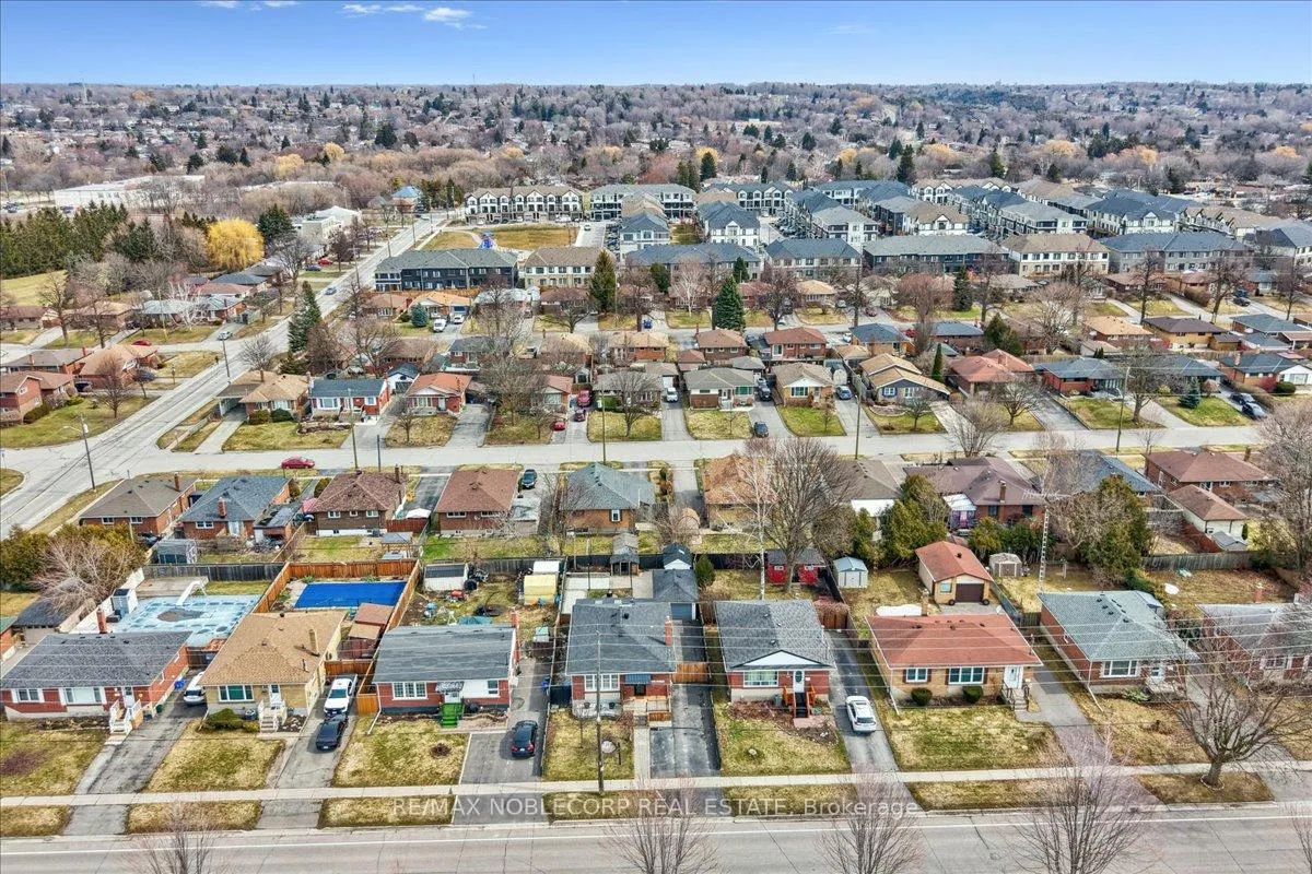Photo 37 of 259 Farewell Street, Oshawa, Donevan — HOMEH