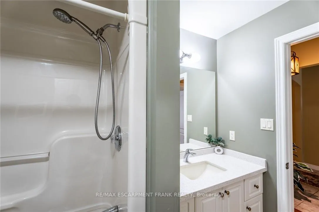 Photo 14 of 345 Southcote Road, Hamilton, Ancaster — HOMEH