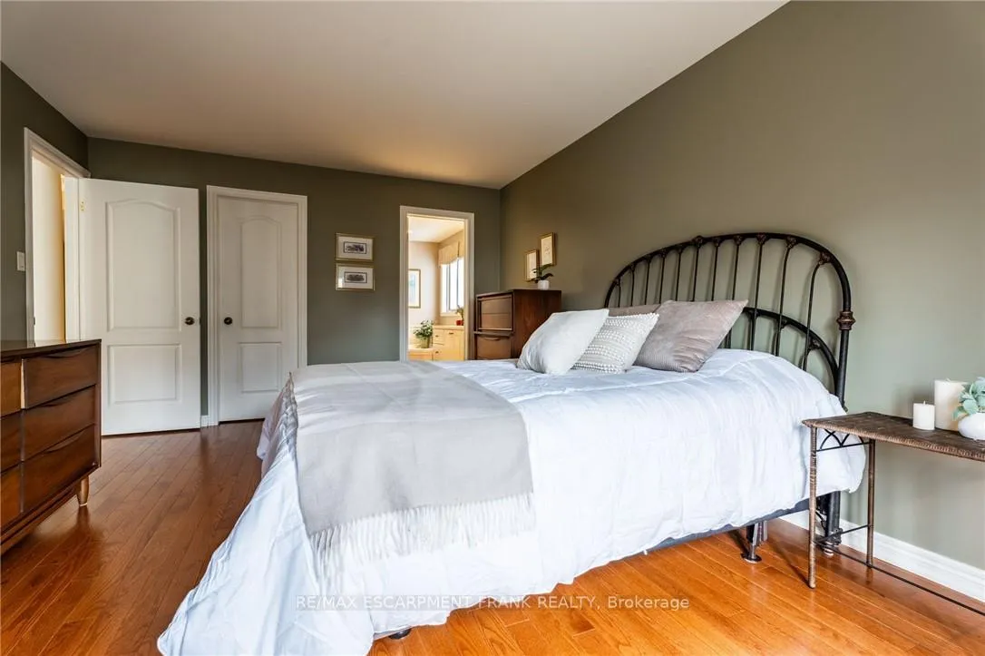 Photo 27 of 345 Southcote Road, Hamilton, Ancaster — HOMEH