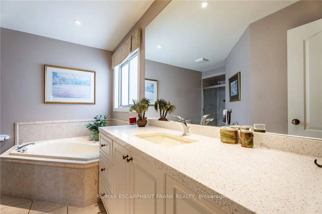 Photo 28 of 345 Southcote Road, Hamilton, Ancaster — HOMEH
