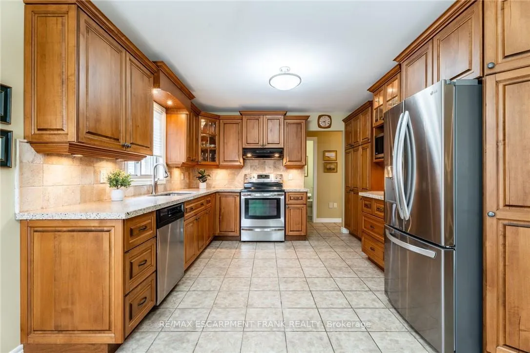 Photo 32 of 345 Southcote Road, Hamilton, Ancaster — HOMEH