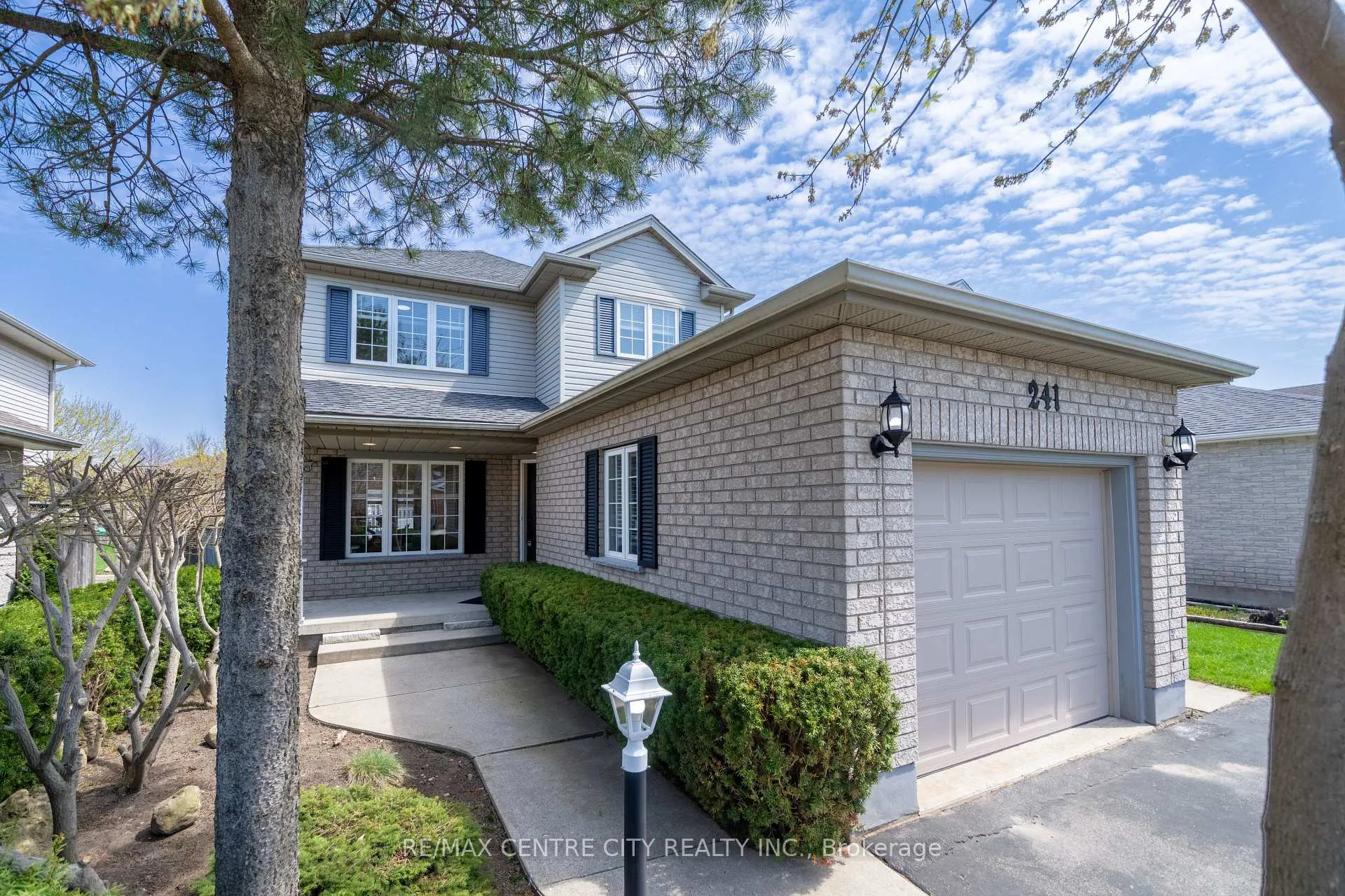 Photo 1 of 241 Parkview Drive, Strathroy-Caradoc, SE — HOMEH