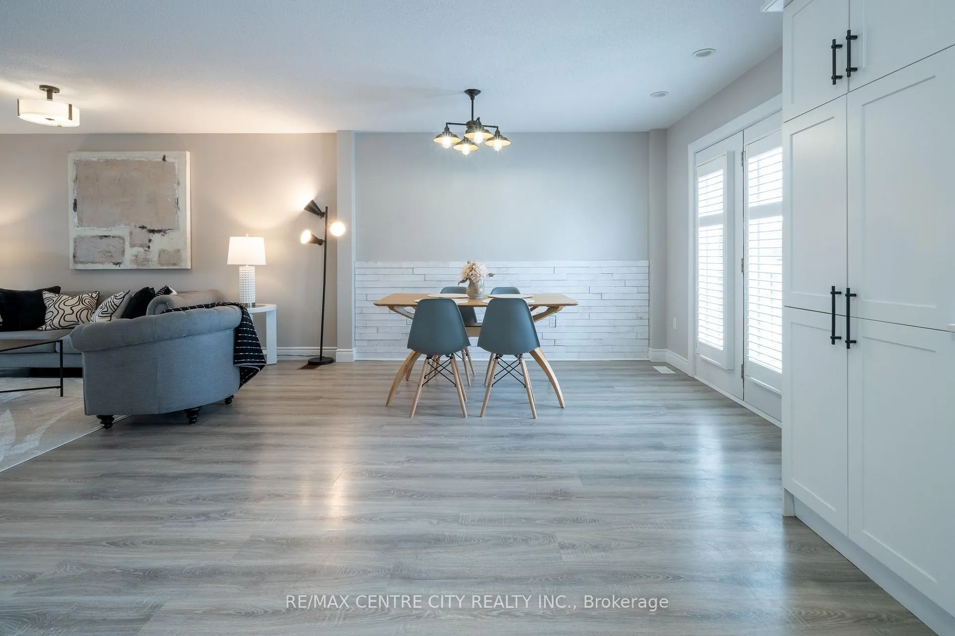 Photo 9 of 241 Parkview Drive, Strathroy-Caradoc, SE — HOMEH