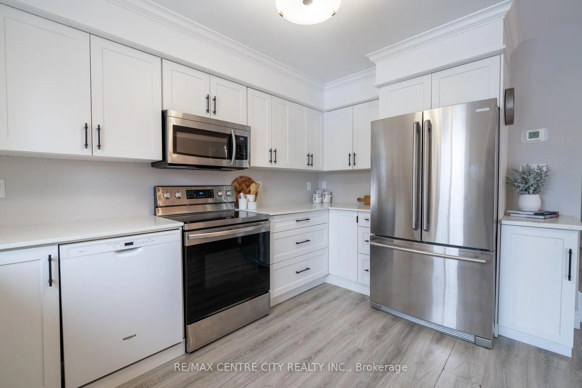 Photo 14 of 241 Parkview Drive, Strathroy-Caradoc, SE — HOMEH