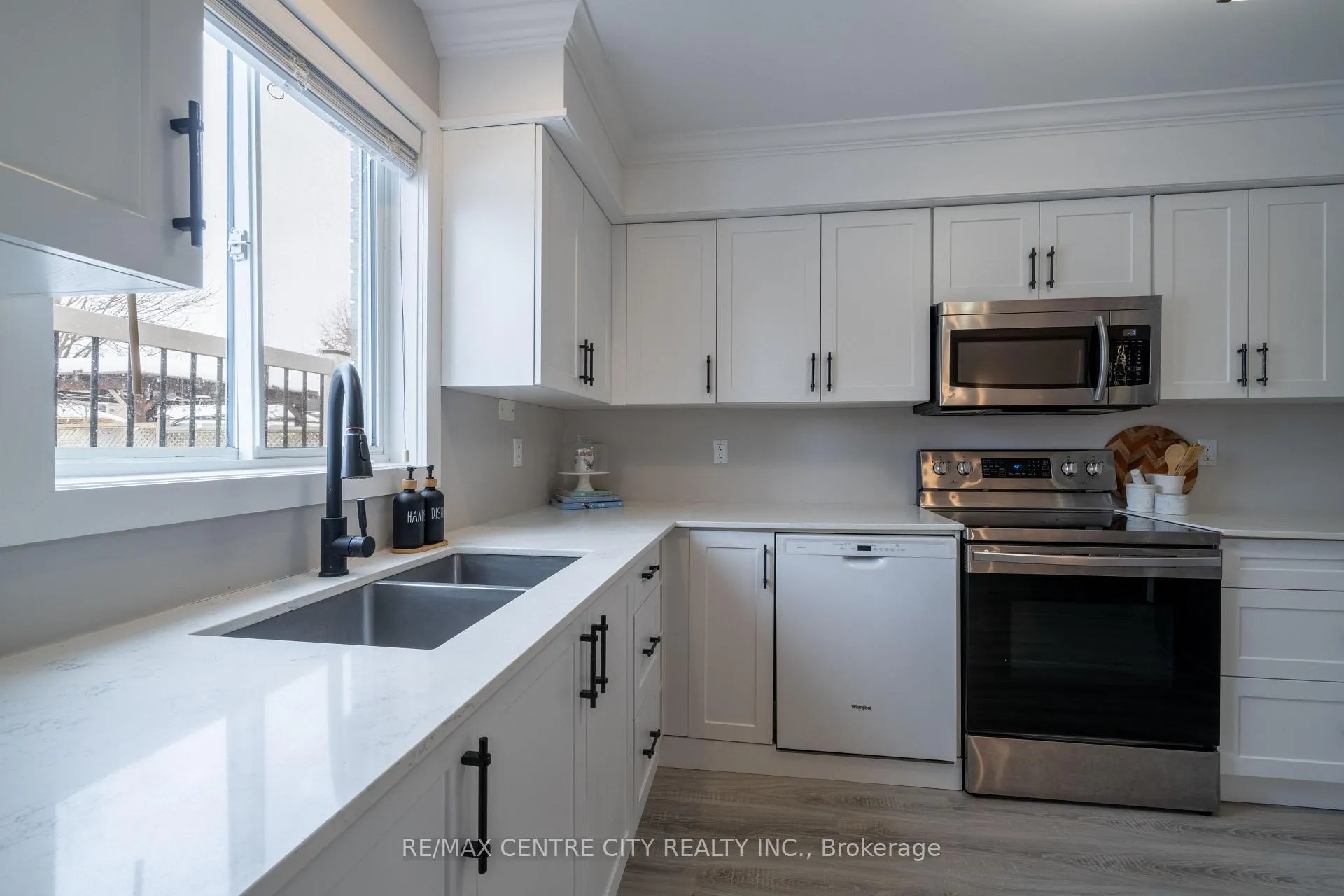 Photo 15 of 241 Parkview Drive, Strathroy-Caradoc, SE — HOMEH