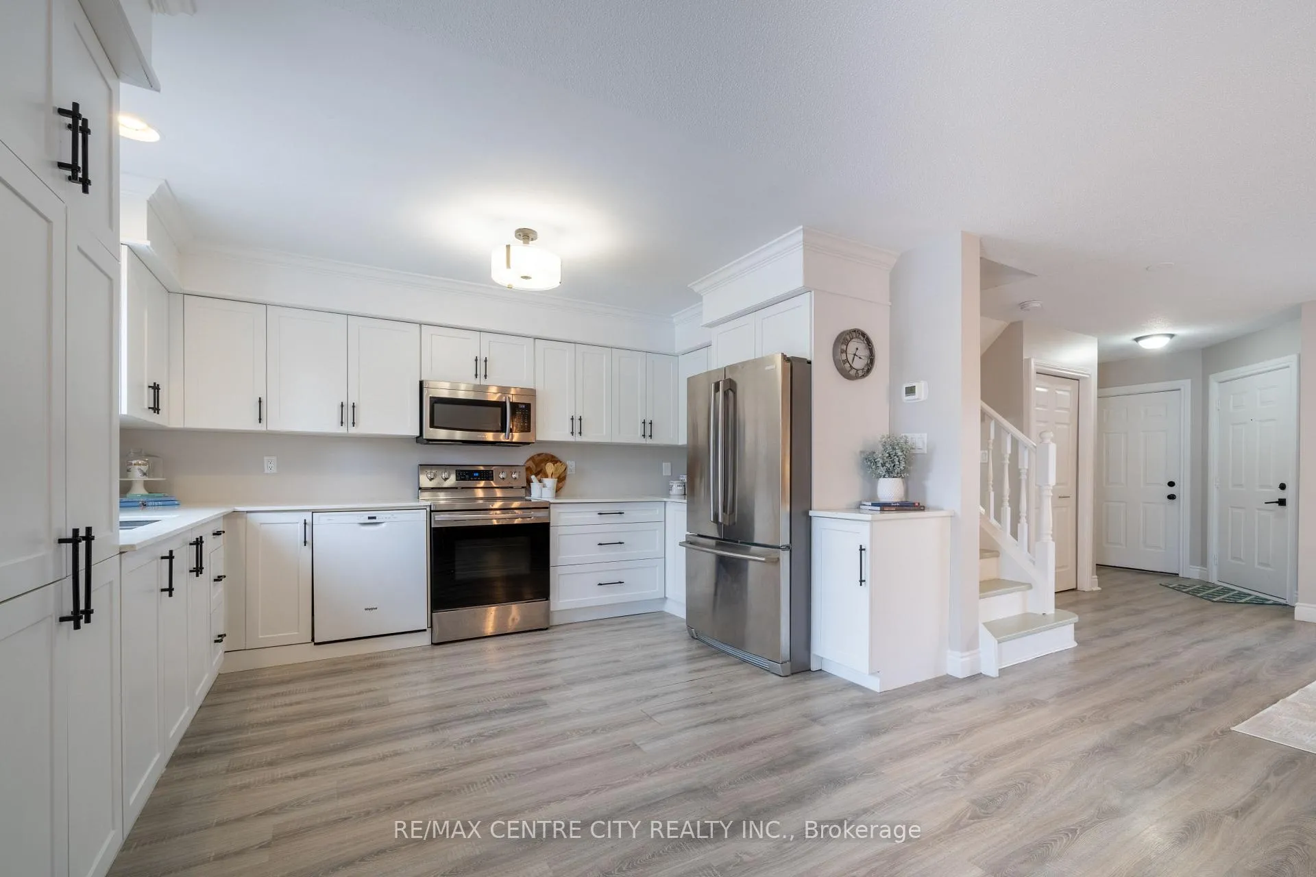 Photo 16 of 241 Parkview Drive, Strathroy-Caradoc, SE — HOMEH