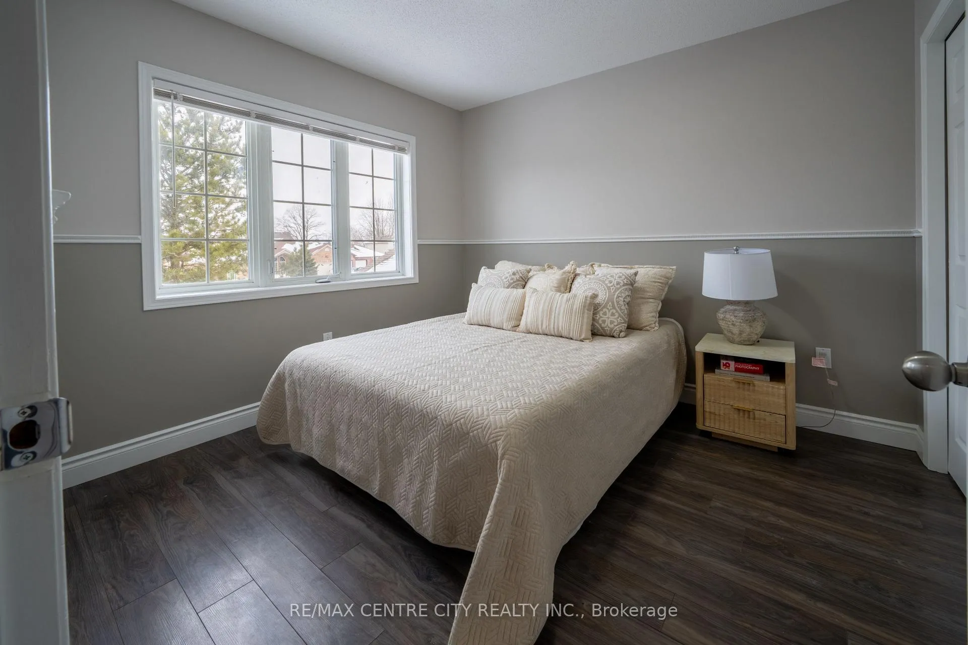 Photo 21 of 241 Parkview Drive, Strathroy-Caradoc, SE — HOMEH