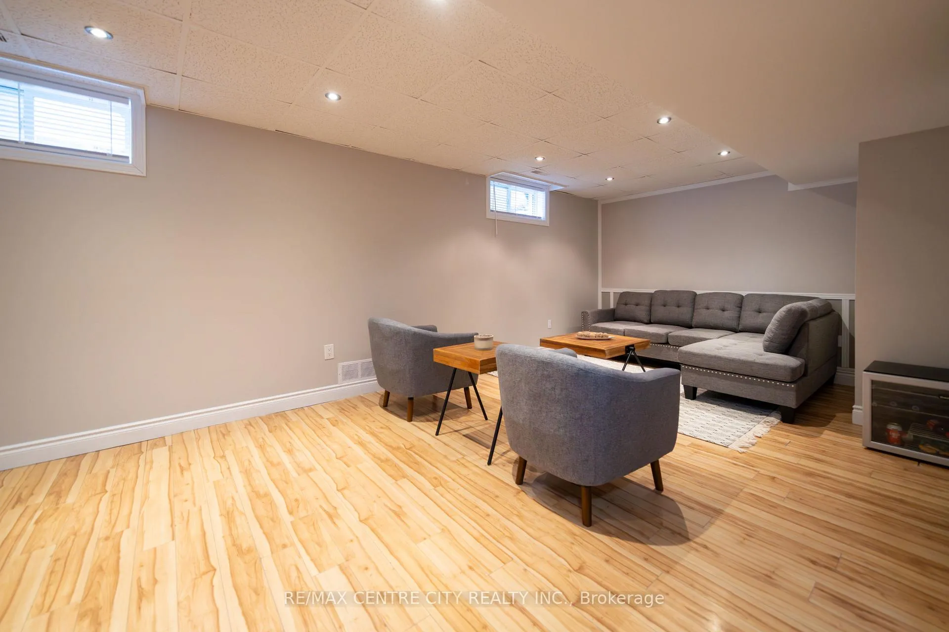 Photo 25 of 241 Parkview Drive, Strathroy-Caradoc, SE — HOMEH
