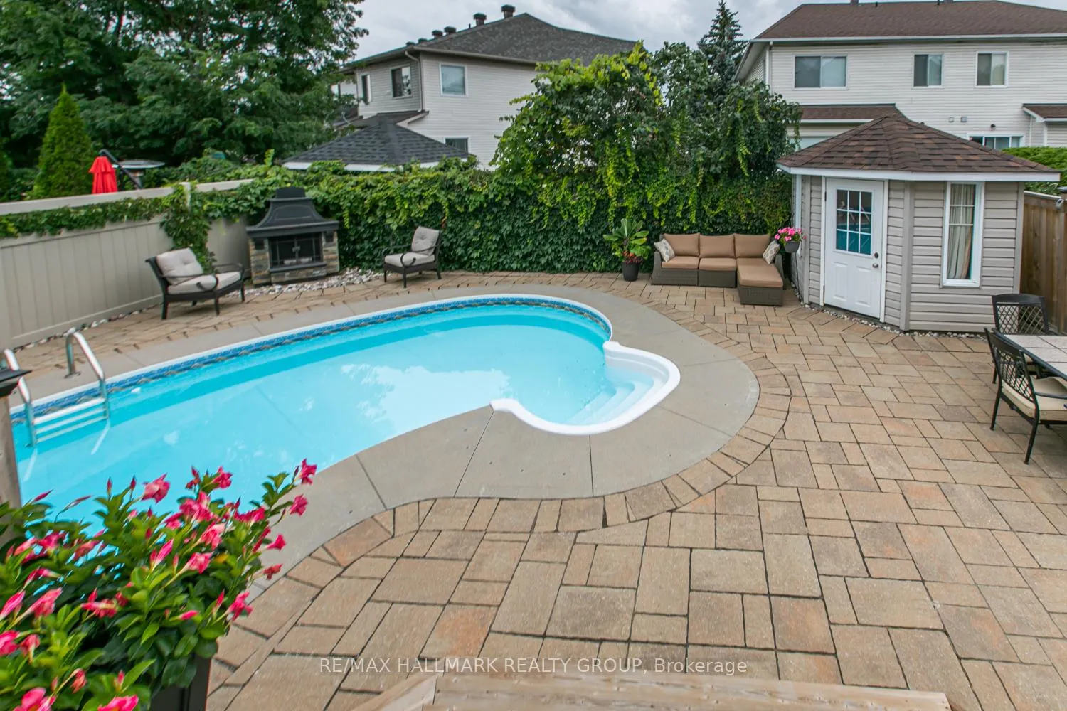 Photo 33 of 29 Birchfield Avenue, Ottawa, Kanata - Emerald Meadows/Trailwest — HOMEH