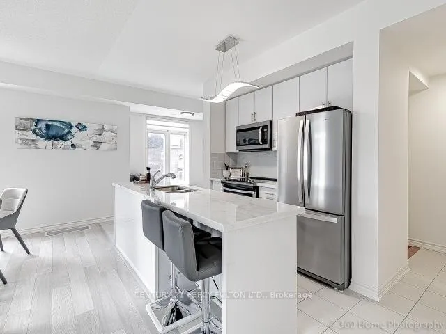 Photo 5 of 2584 Ladyfern Cross Avenue, Pickering, Duffin Heights — HOMEH