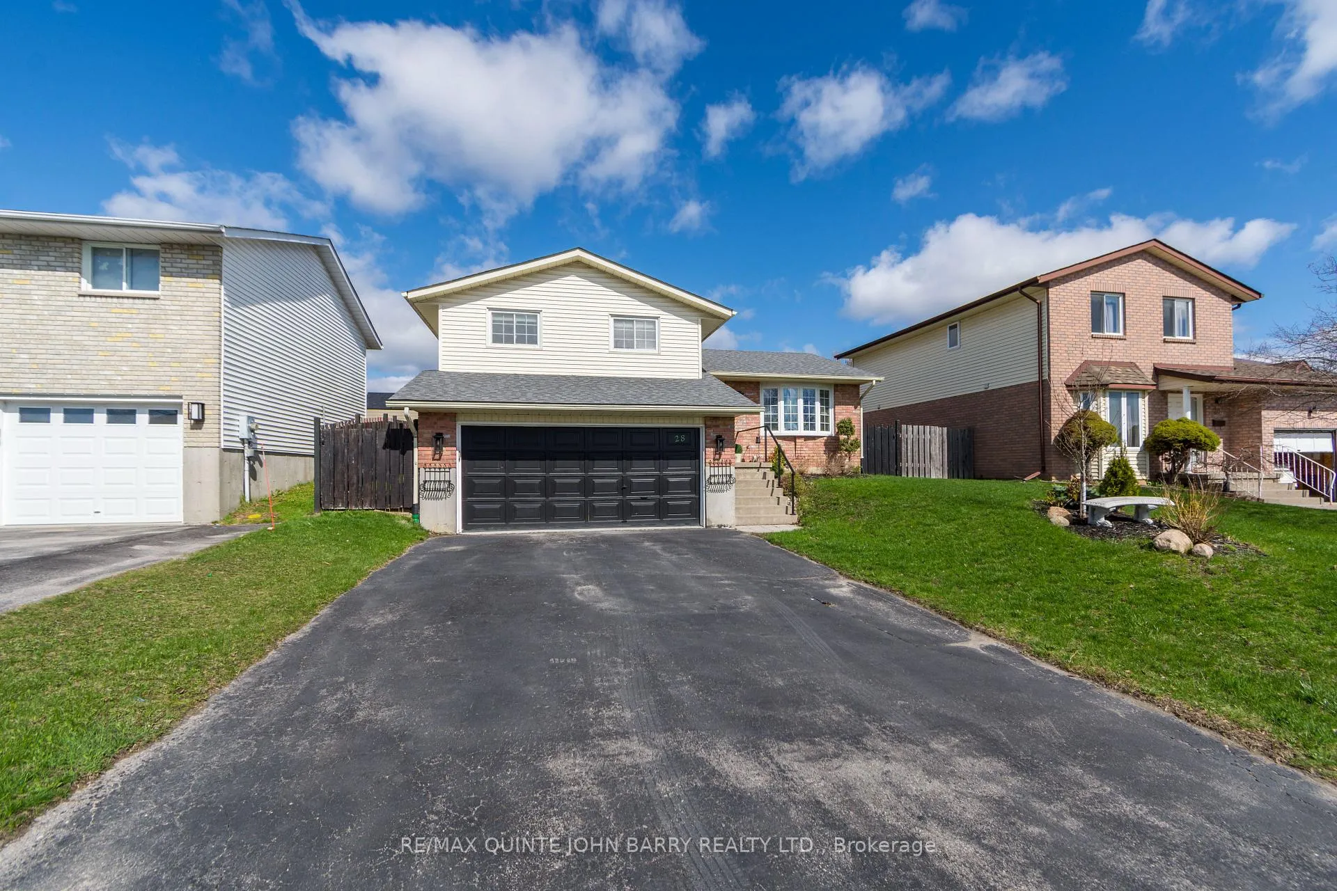 Photo 2 of 28 Fleming Road, Quinte West, Murray Ward — HOMEH