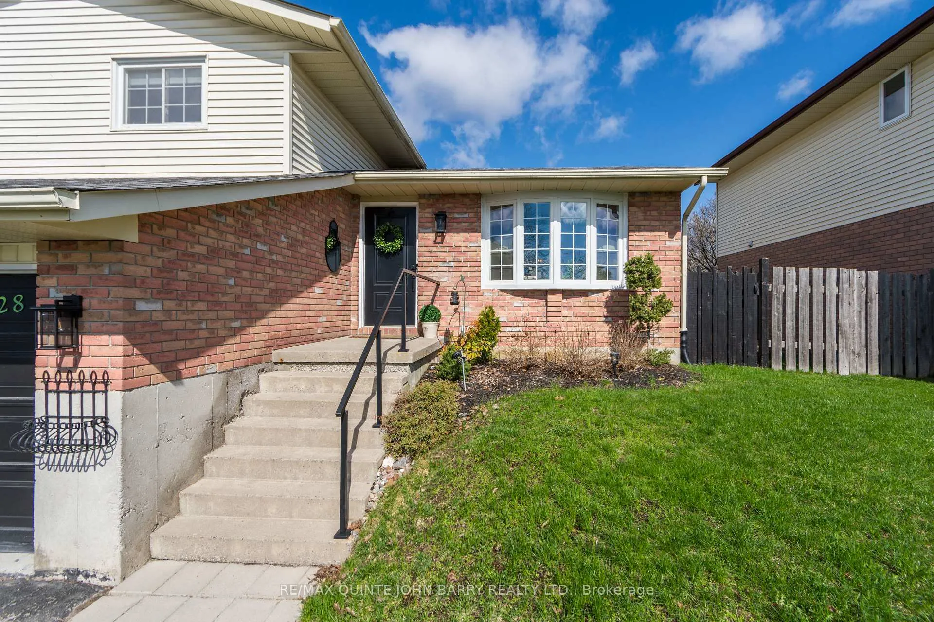 Photo 4 of 28 Fleming Road, Quinte West, Murray Ward — HOMEH