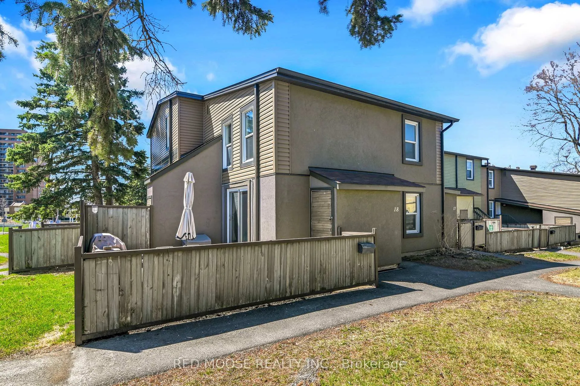 Photo 2 of Unit 18, 1250 Mcwatters Road, Ottawa, Queensway Terrace South/Ridgeview — HOMEH