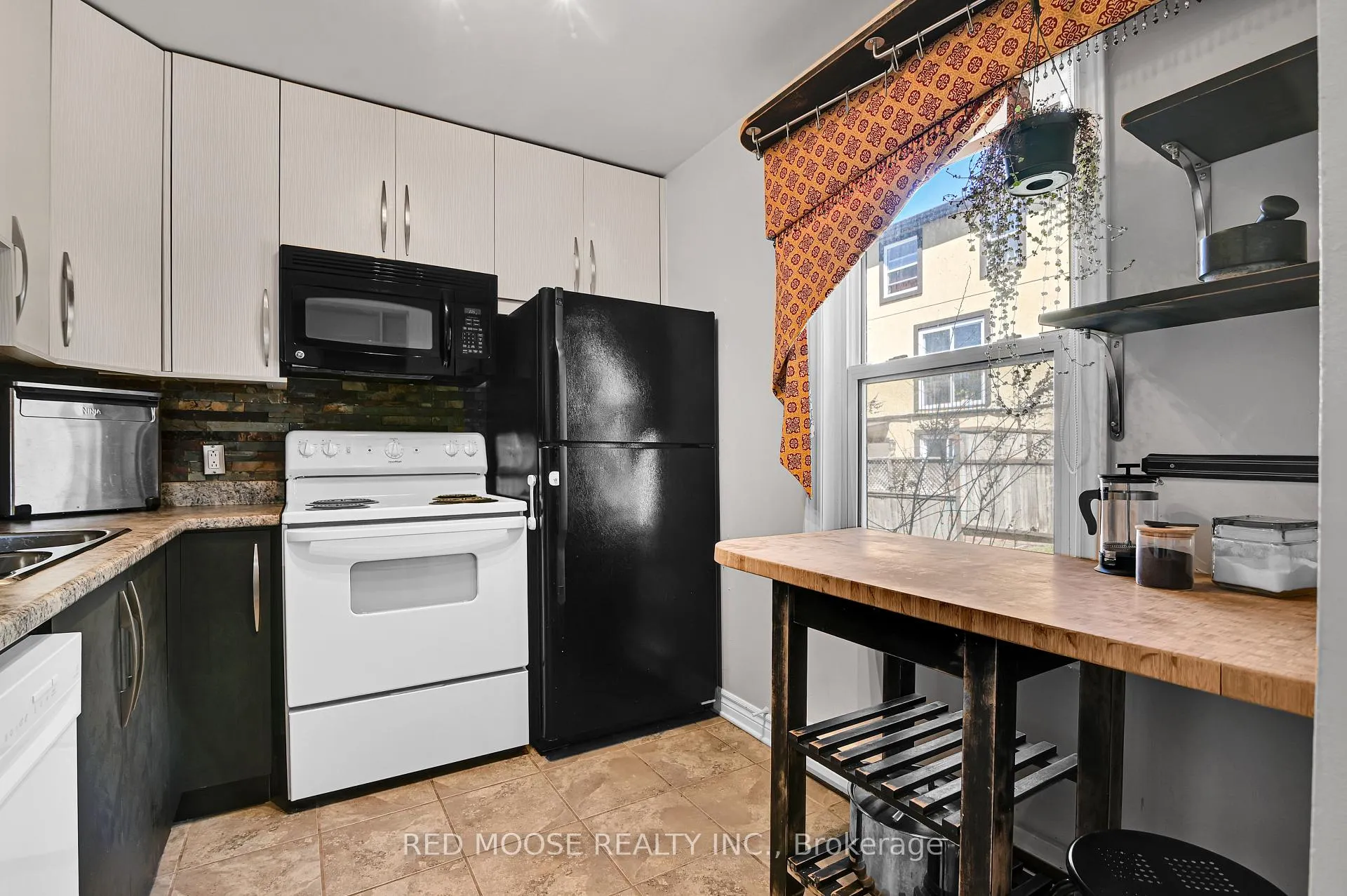 Photo 9 of Unit 18, 1250 Mcwatters Road, Ottawa, Queensway Terrace South/Ridgeview — HOMEH