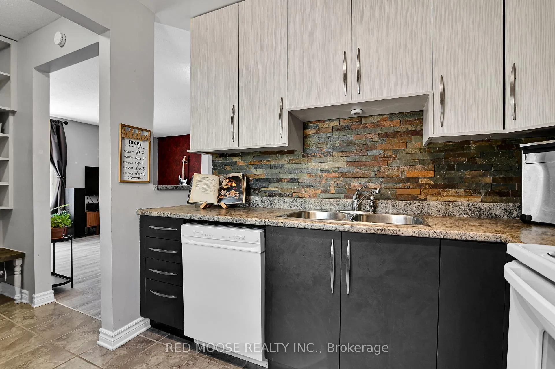 Photo 12 of Unit 18, 1250 Mcwatters Road, Ottawa, Queensway Terrace South/Ridgeview — HOMEH