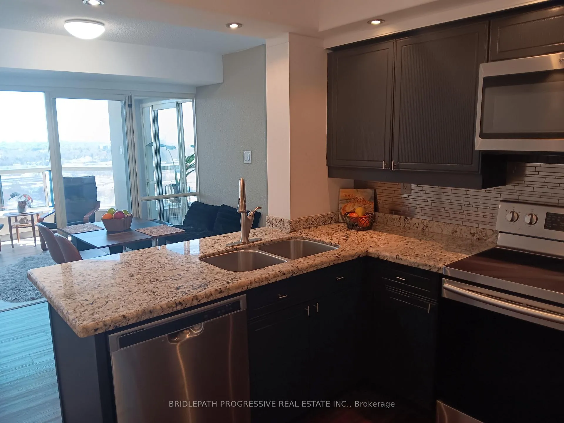 Photo 6 of Unit 1505, 7300 Yonge Street, Vaughan, Crestwood-Springfarm-Yorkhill — HOMEH